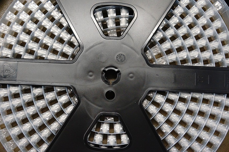 Bild - BTG Elektronik - Dienstleistung - Materialmanagement - Bauteilrolle